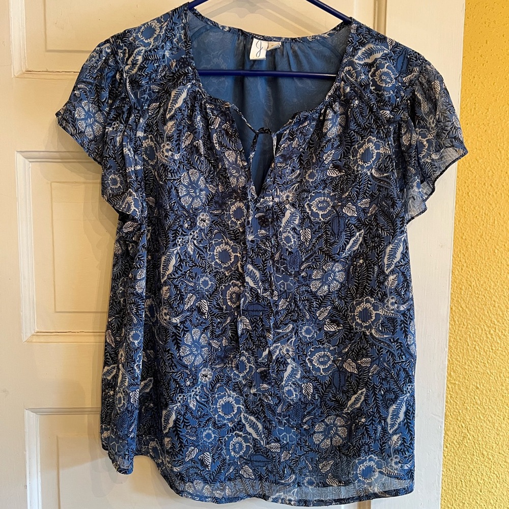 Joie Floral Blue Women's Top with Silver Detailing | size Medium